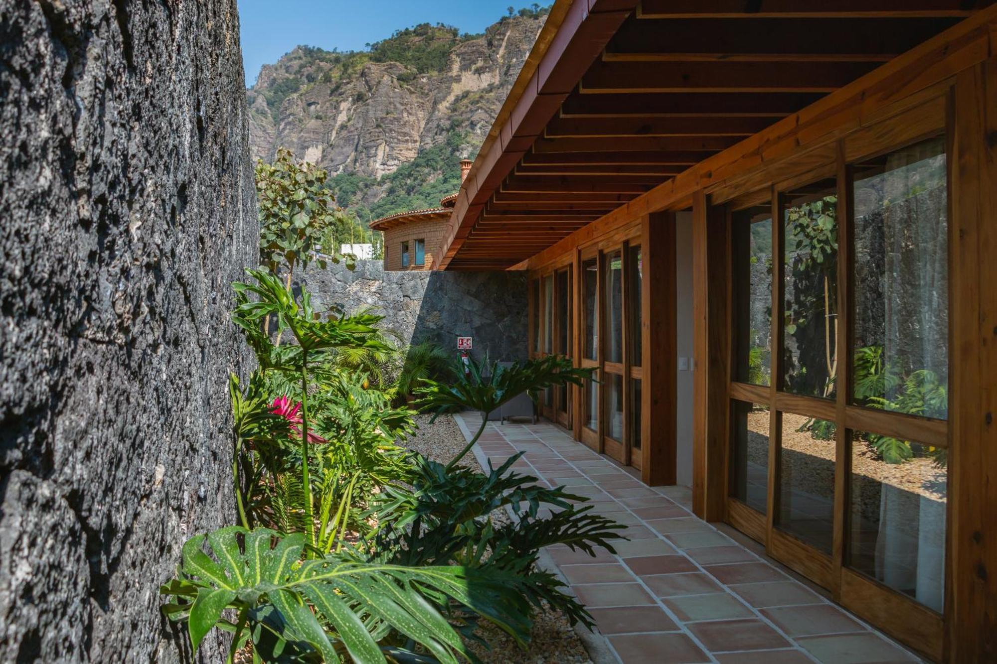 La Hacienda Tepoztlan Awarded - Firenze Entremuros Villa Bagian luar foto